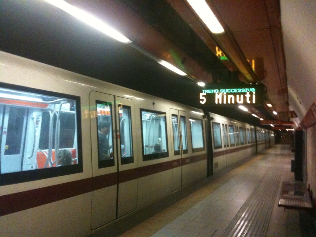Ta sig fram i Rom: Tunnelbana (Linea A)