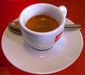 Italienskt kaffe: caffè espresso